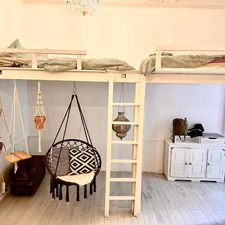 Loft In Prenzlauerberg דירה *