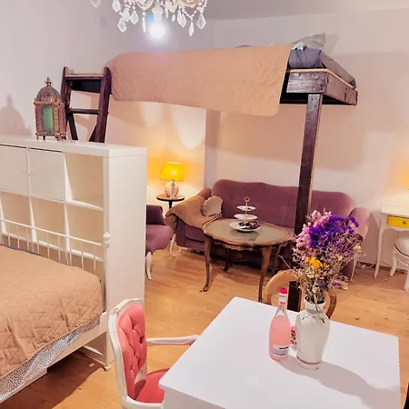 Loft In Prenzlauerberg Apartment *
